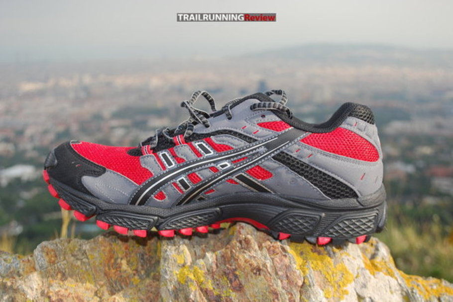 asics trail