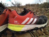 Adidas Kanadia TR 8: Observad el nuevo upper, muy protegido en medio y retropie.