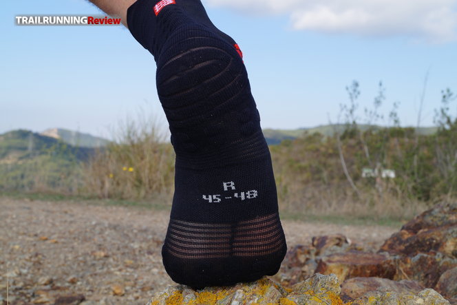 Calcetines Trail running Pro Racing Socks V3 Smart Compressport – Tienda El  Bunker