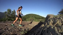 Corriendo con las Sportiva Akyra en ambientes clidos el pie pasara calor ya que debido a las tres capas del upper no transpira en exceso.