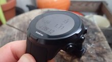 Suunto Spartan Sport WristHR: El bisel de aluminio y los botones dotan al reloj de un aspecto premium.