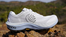 Topo Athletic MTN Racer 3